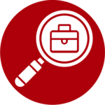 Icon für Hilfsmittel für Arbeitsplatz und Ausbildung auf dunkelrotem Hintergrund. Zeigt eine weiße Lupe, die einen Aktenkoffer vergrößert darstellt. Symbolisiert assistive Technologien und Hilfsmittel für berufliche Integration und Ausbildung von Menschen mit Behinderungen, einschließlich barrierefreier Arbeitsplatzausstattung, Screenreader, Braillezeilen, ergonomischer Eingabegeräte, Vergrößerungssoftware und spezieller Lernmittel für inklusive Bildung und erfolgreiche Teilhabe am Arbeitsleben.